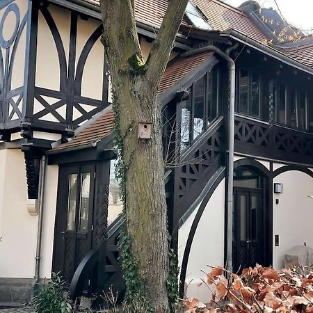 Verwunsches Haus Mit Parkplatz In Bester Lage Марклеберг Екстериор снимка