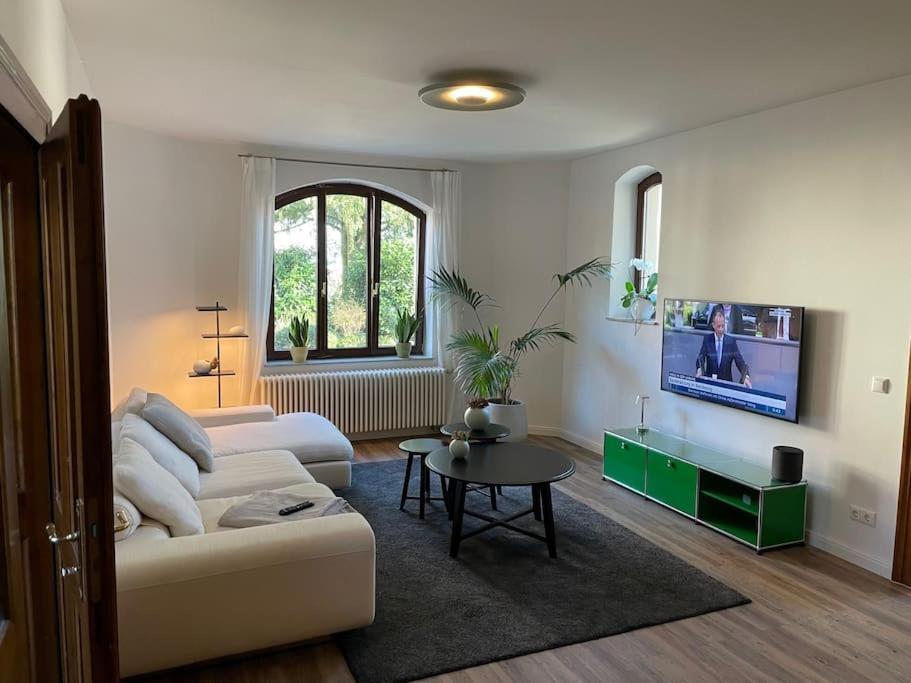 Verwunsches Haus Mit Parkplatz In Bester Lage Марклеберг Екстериор снимка