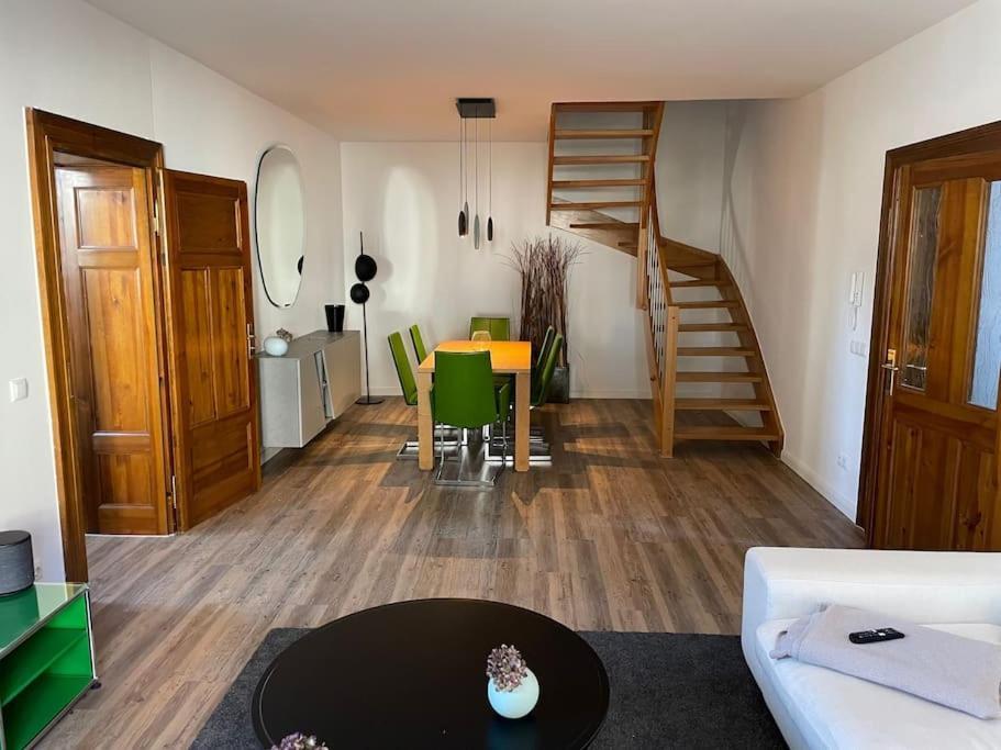 Verwunsches Haus Mit Parkplatz In Bester Lage Марклеберг Екстериор снимка