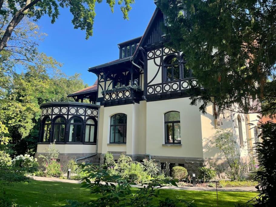 Verwunsches Haus Mit Parkplatz In Bester Lage Марклеберг Екстериор снимка