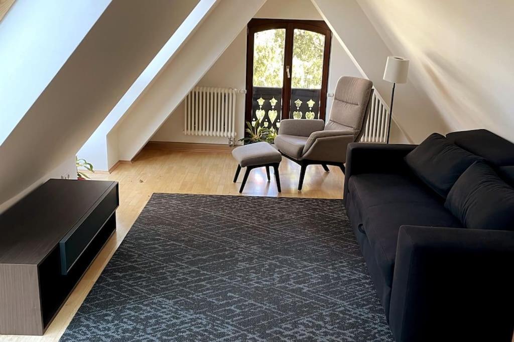 Verwunsches Haus Mit Parkplatz In Bester Lage Марклеберг Екстериор снимка